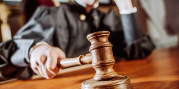 judge striking his gavel
