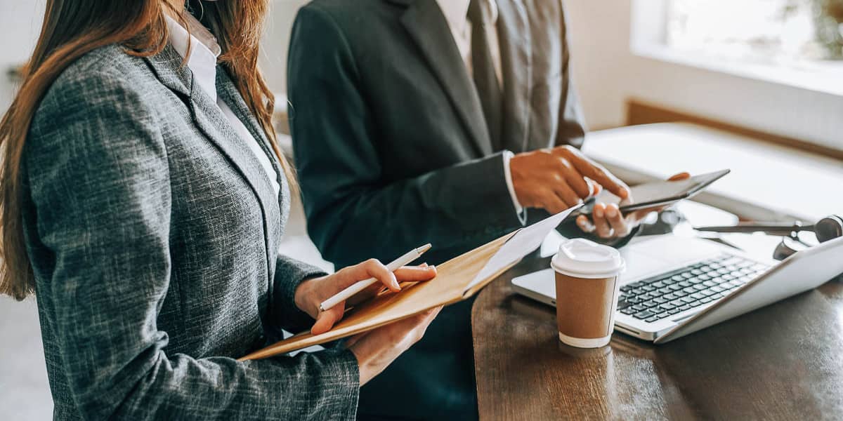 See a Divorce Lawyer If You Have One of These 8 Issues