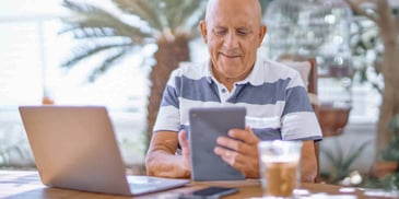 Man files his taxes online
