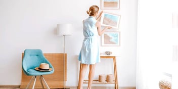 woman redecorating her living room