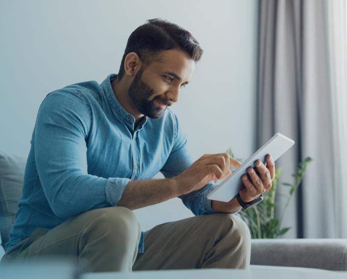 man-on-ipad man-on-ipad